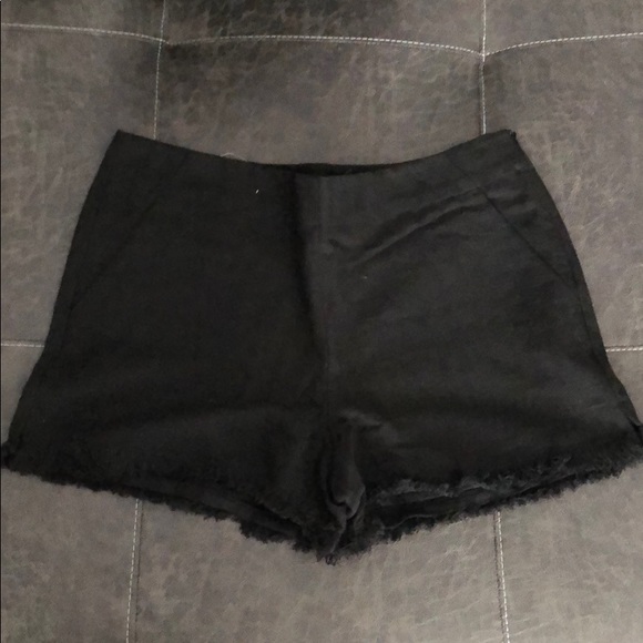 LOFT Pants - Loft riviera shorts